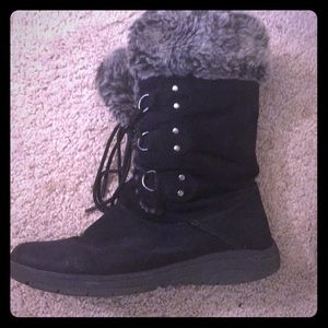 Winter boots (Make an offer)